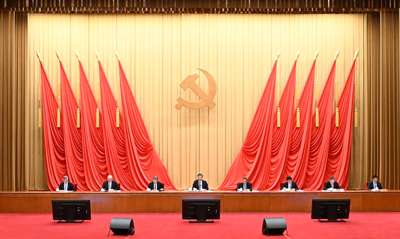 4月3日,学习贯彻习近平新时代中国特色社会主义思想主题教育工作会议在北京召开。中共中央总书记、国家主席、中央军委主席习近平出席会议并发表重要讲话。李强、赵乐际、王沪宁、蔡奇、丁薛祥、李希、韩正出席会议。